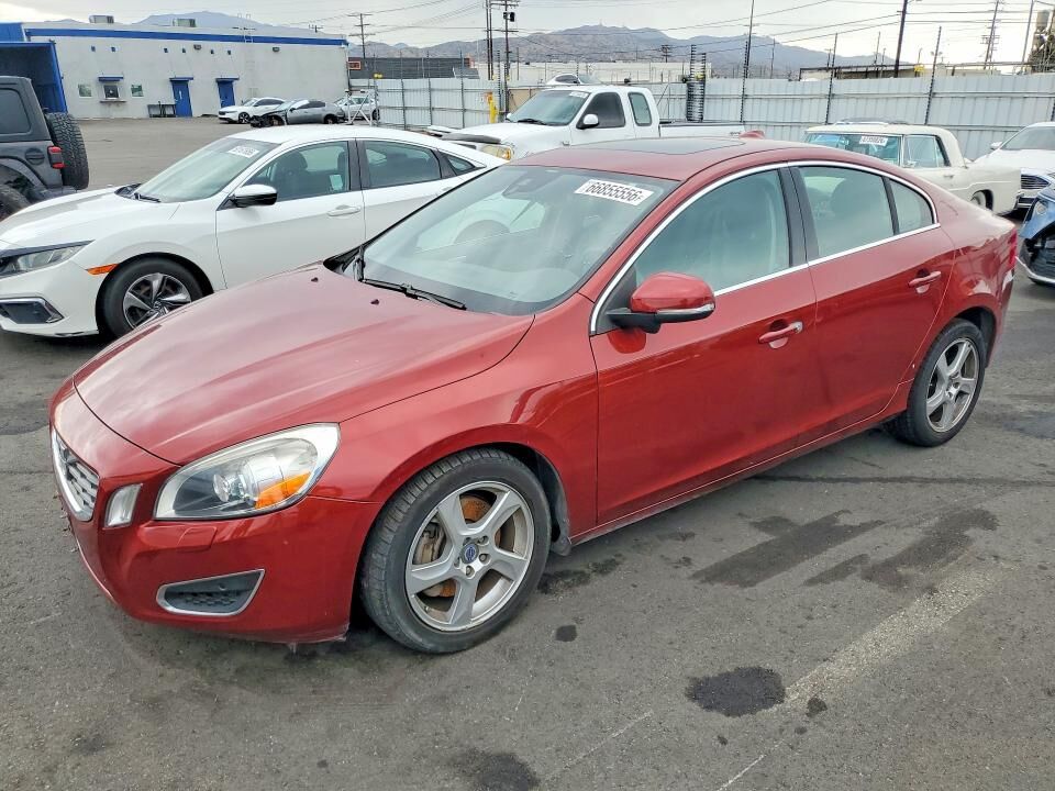 2013 VOLVO S60