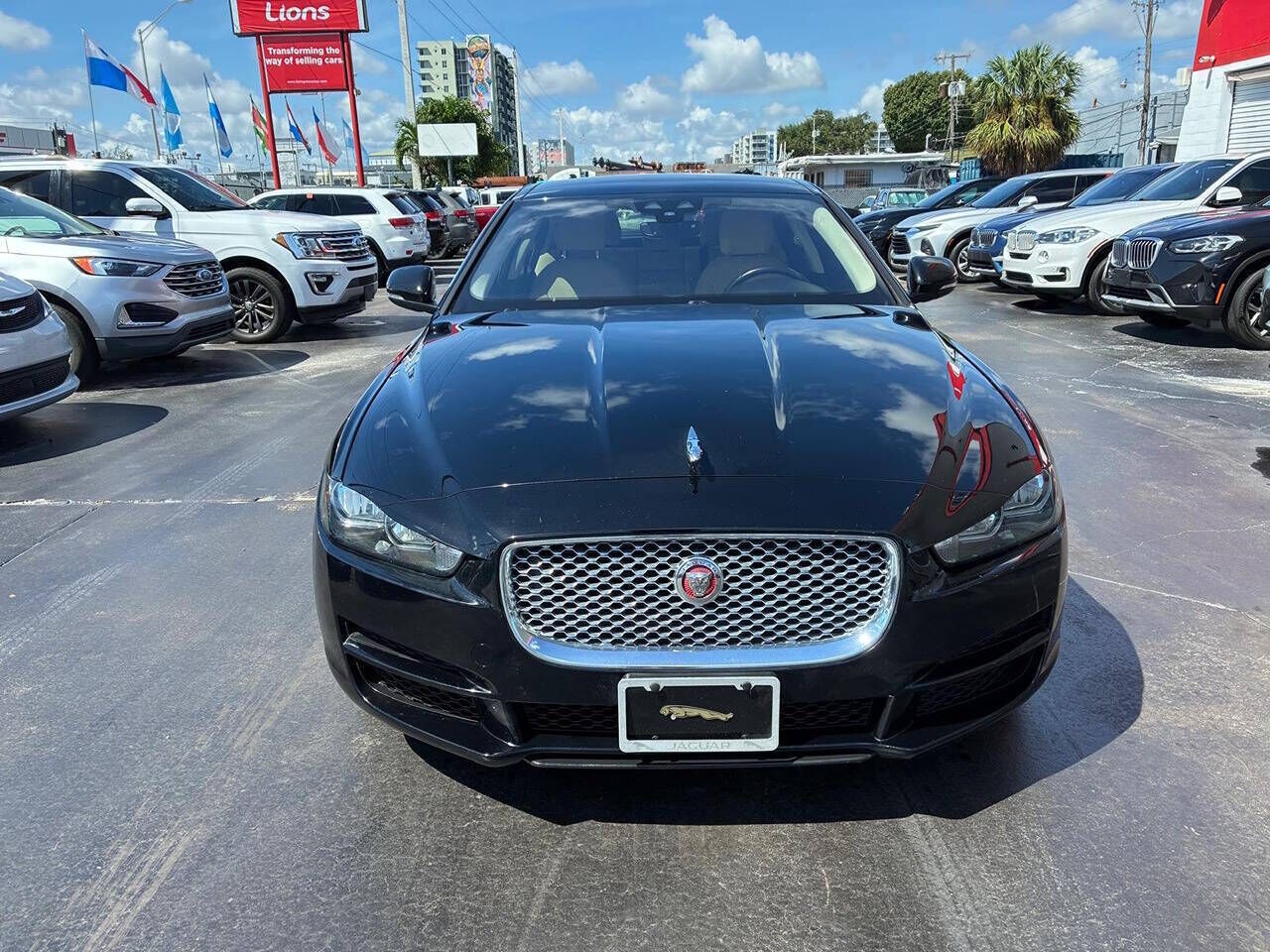 2019 JAGUAR XE
