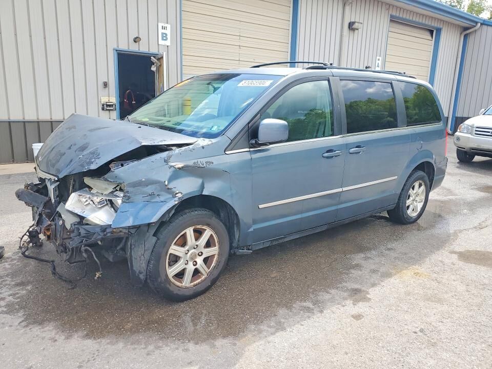 2010 CHRYSLER Town and Country