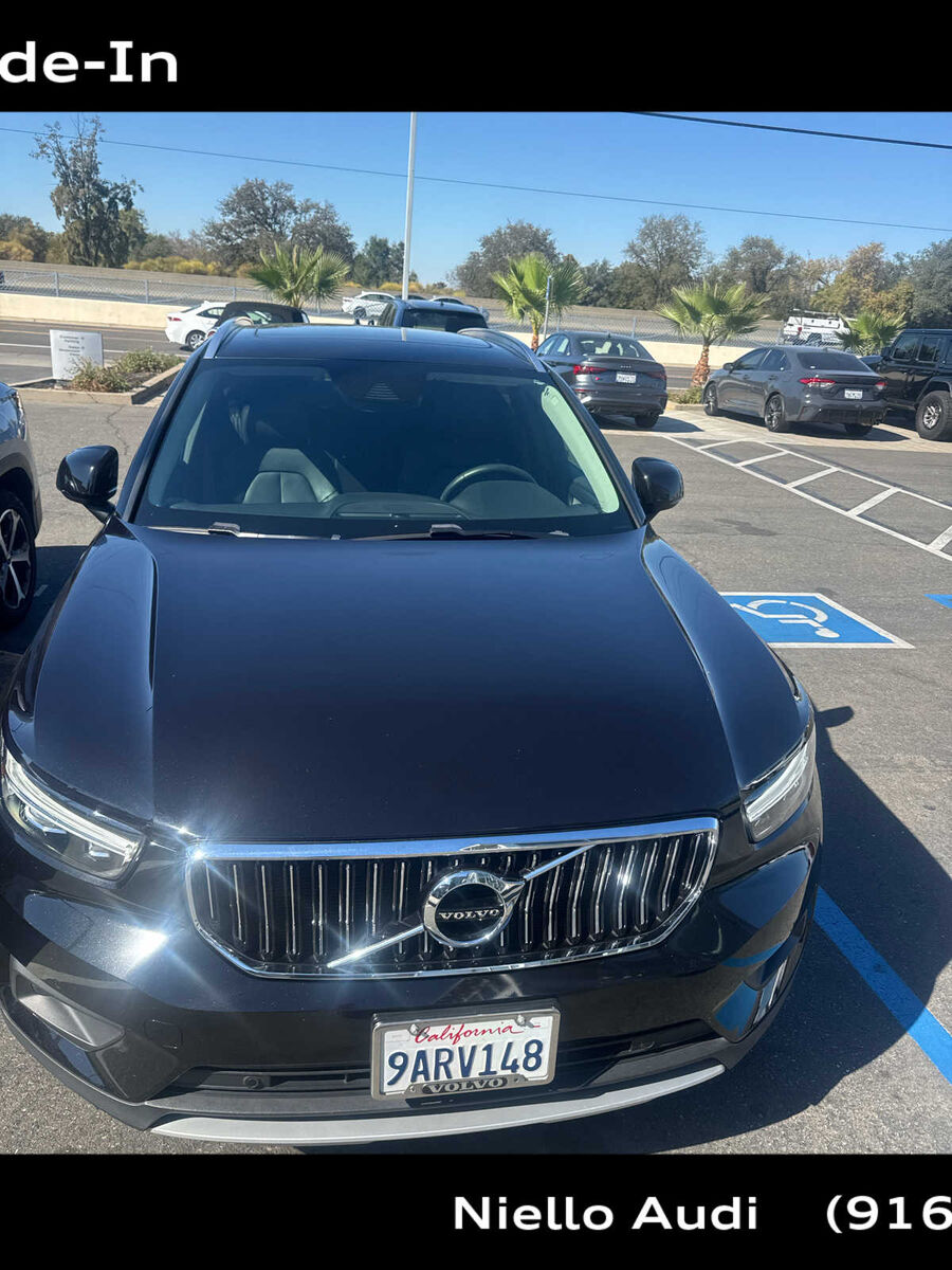 2019 VOLVO XC40
