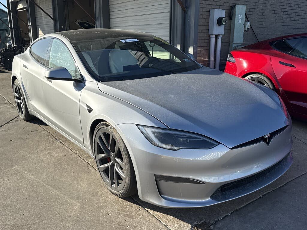2024 TESLA Model S