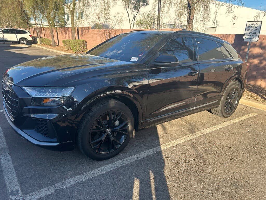 2021 AUDI Q8