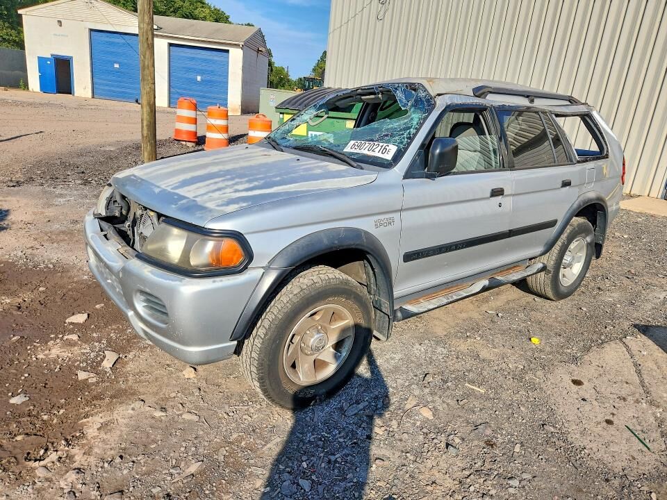 2003 MITSUBISHI Montero Sport