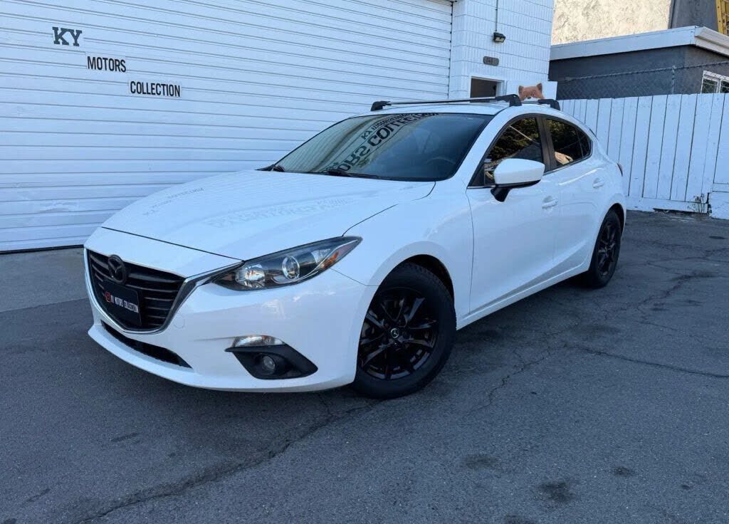 2016 MAZDA Mazda3