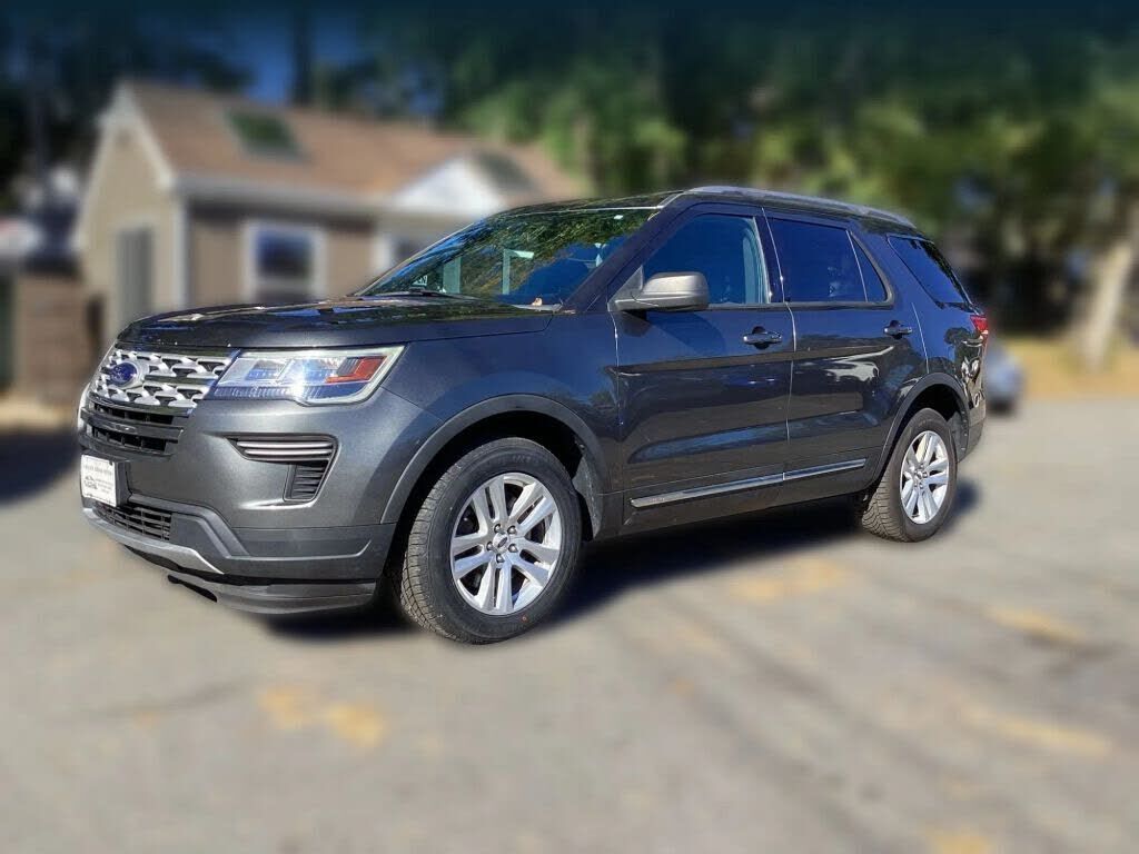 2018 FORD Explorer