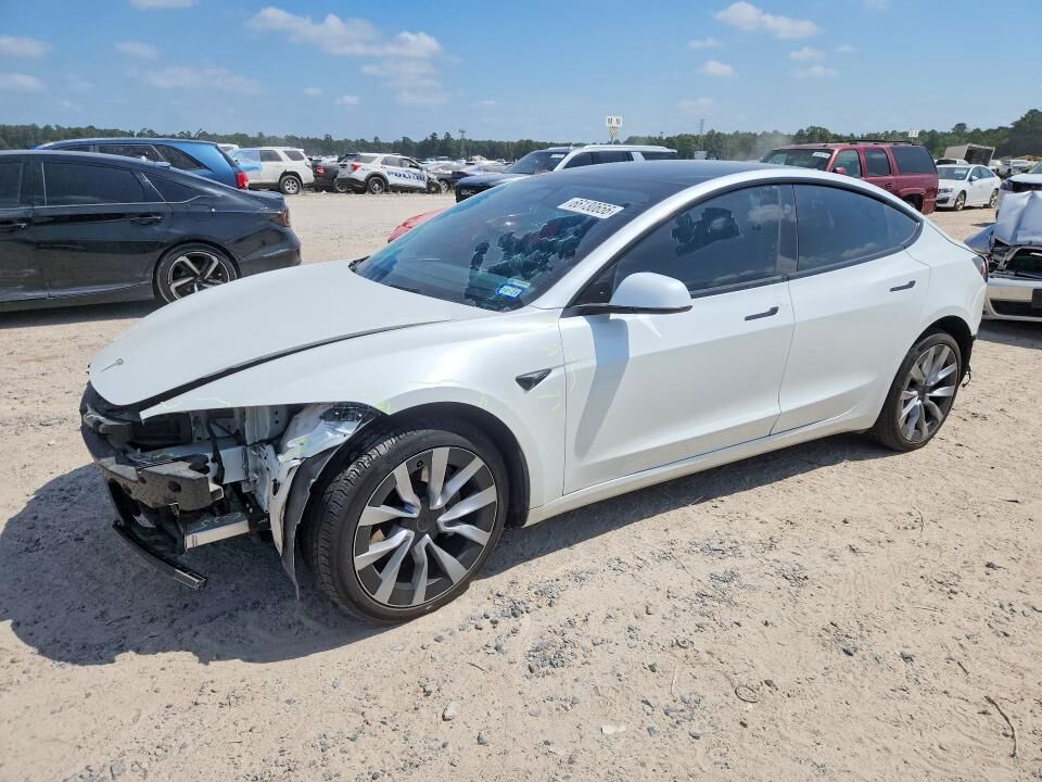 2024 TESLA Model 3