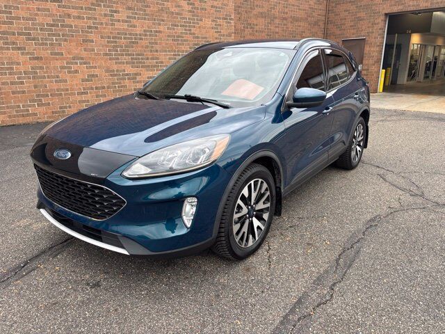 2020 FORD Escape