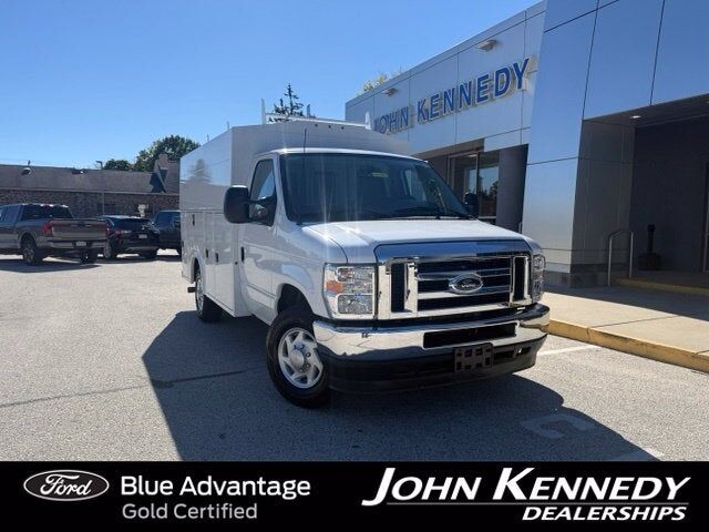 2025 FORD E-350
