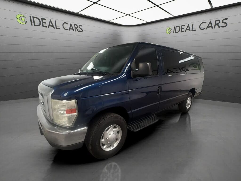 2012 FORD E-350