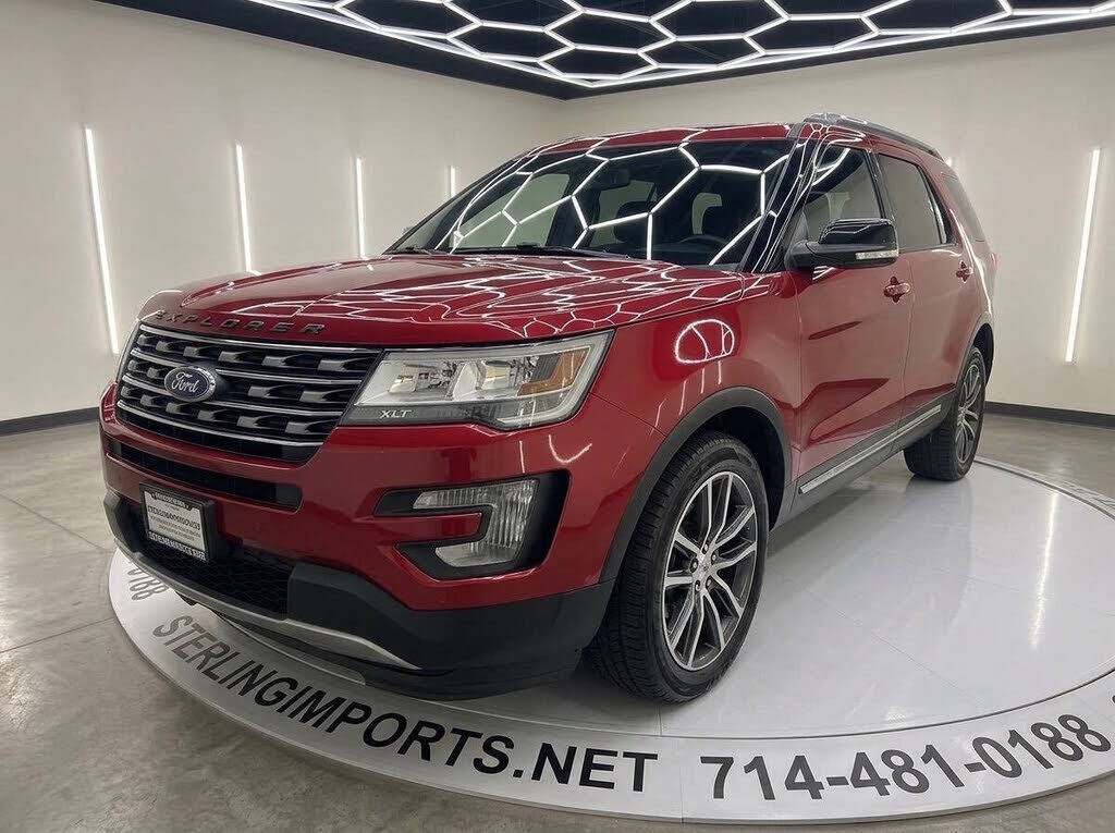 2017 FORD Explorer