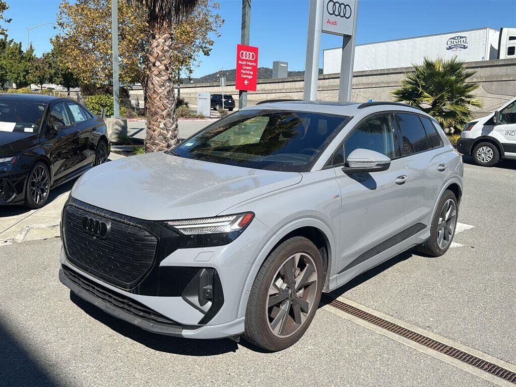 2024 AUDI Q4