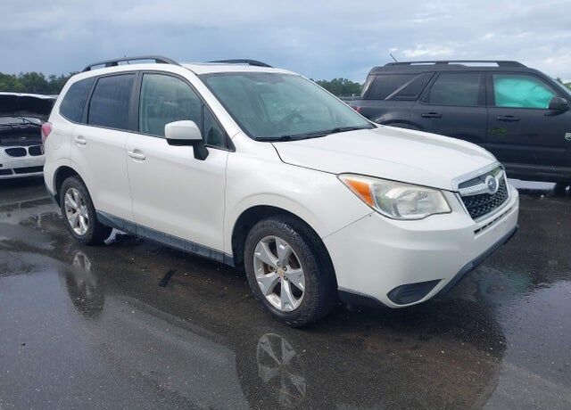 2015 SUBARU Forester