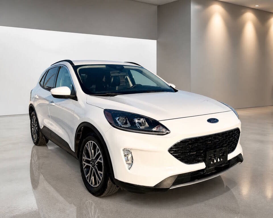 2021 FORD Escape