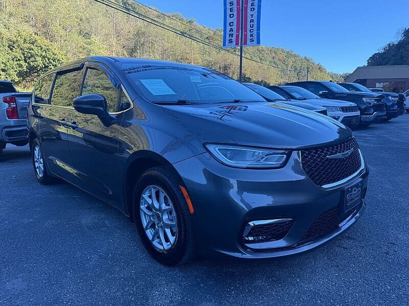 2023 CHRYSLER Pacifica