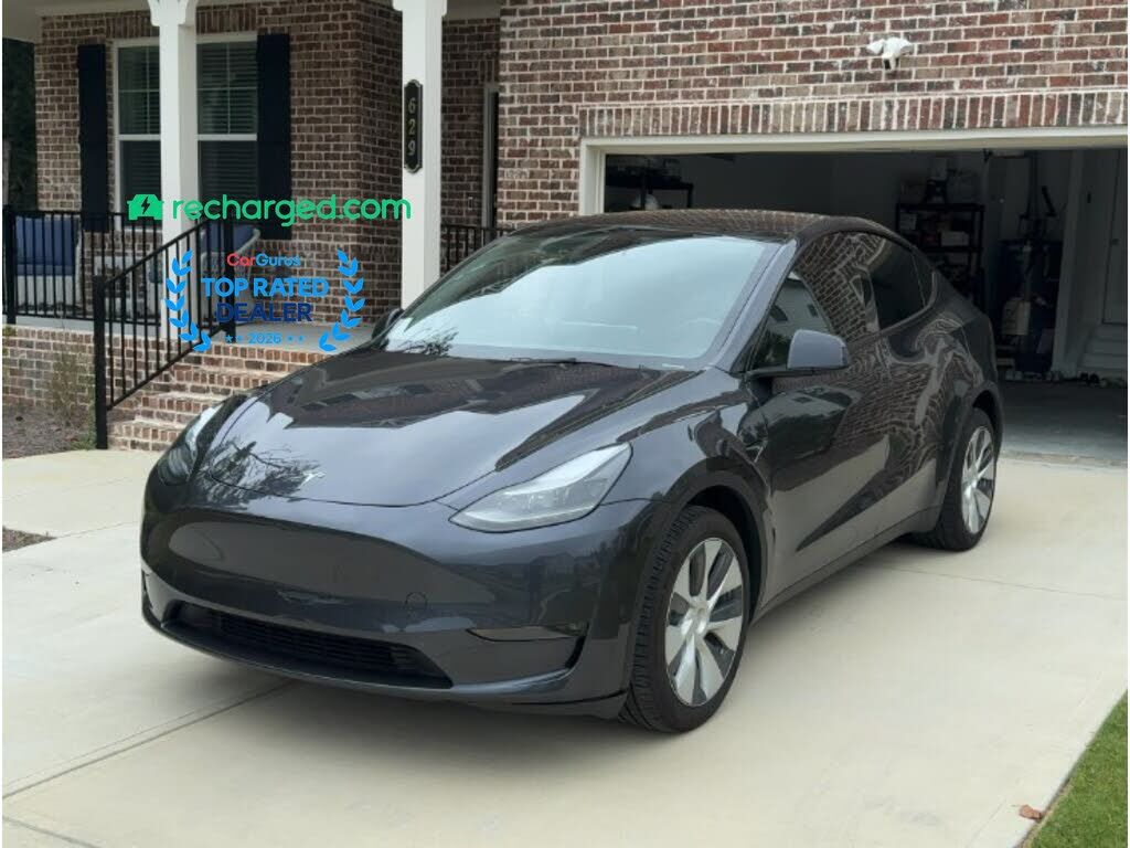 2024 TESLA Model Y