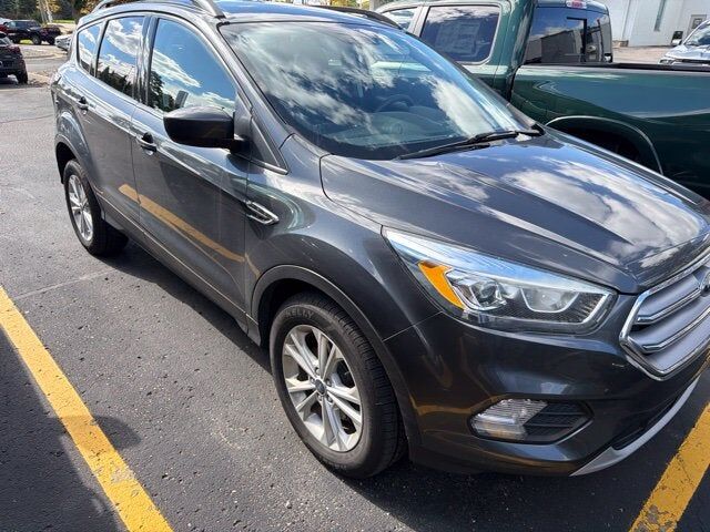 2017 FORD Escape