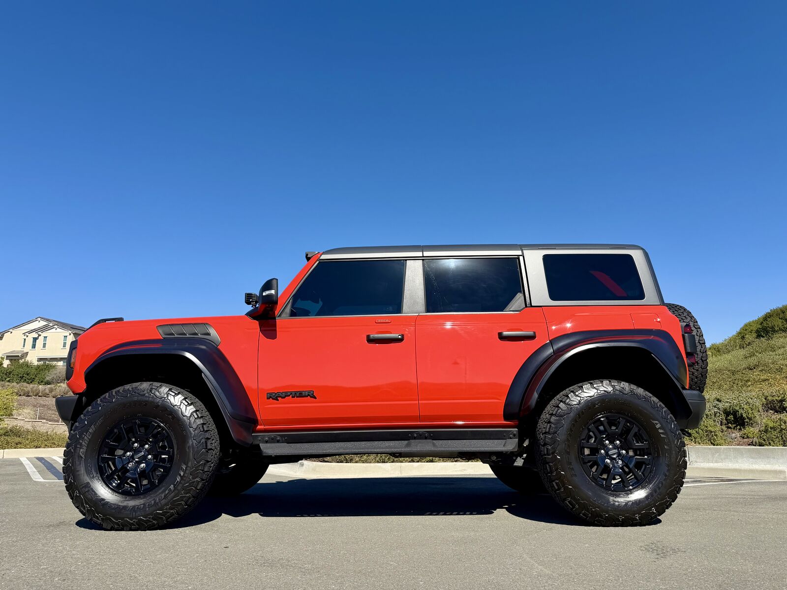 2023 FORD Bronco
