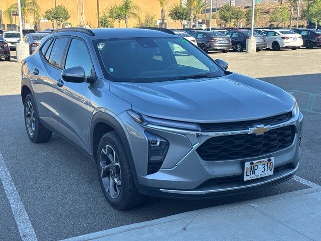 2024 CHEVROLET Trax