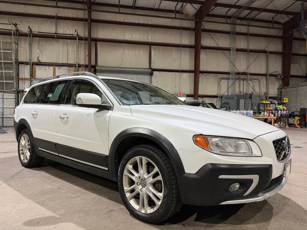 2016 VOLVO XC70
