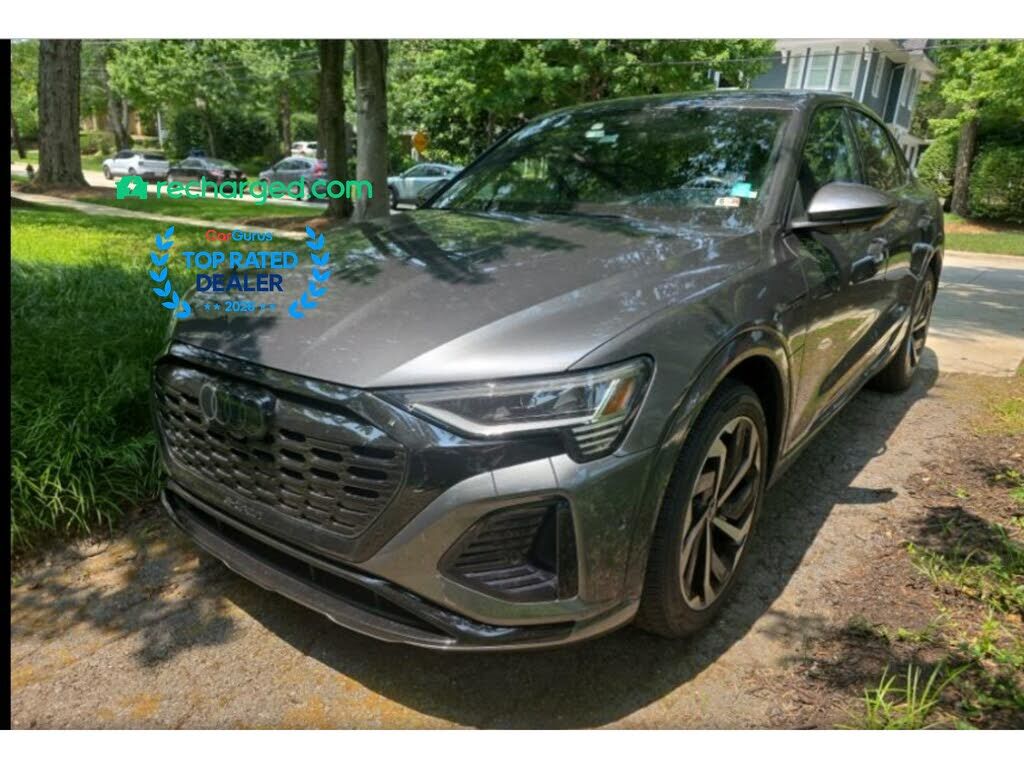 2024 AUDI Q8