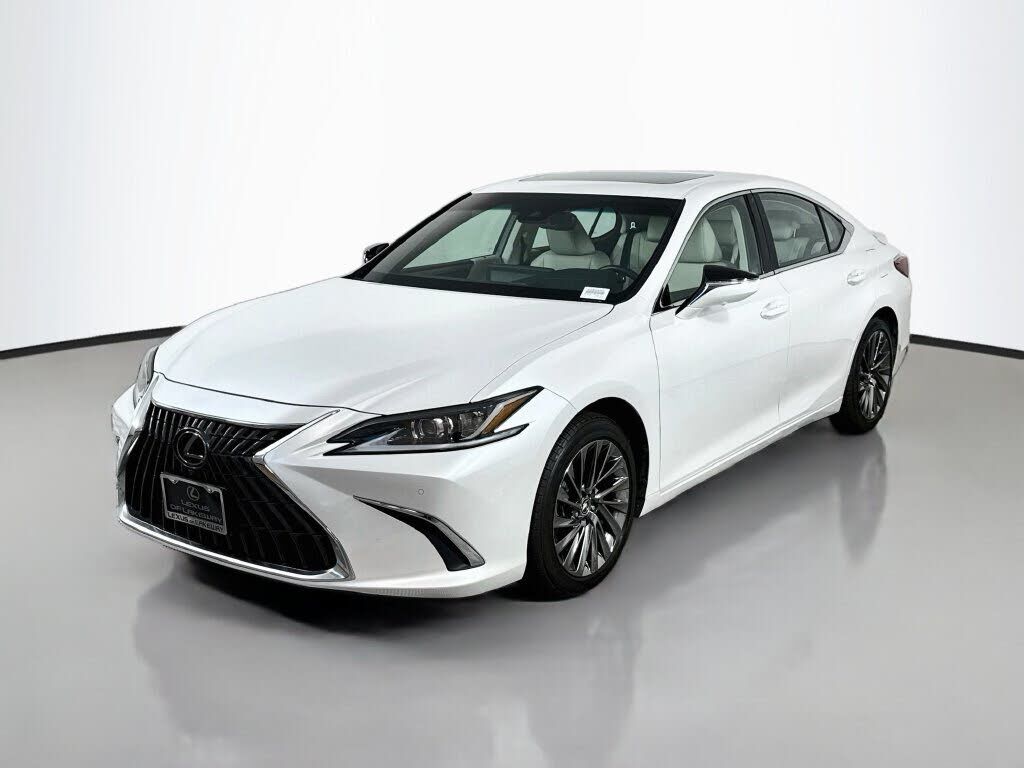 2024 LEXUS ES