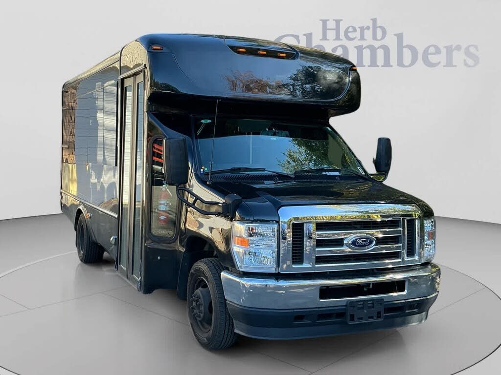 2023 FORD E-450