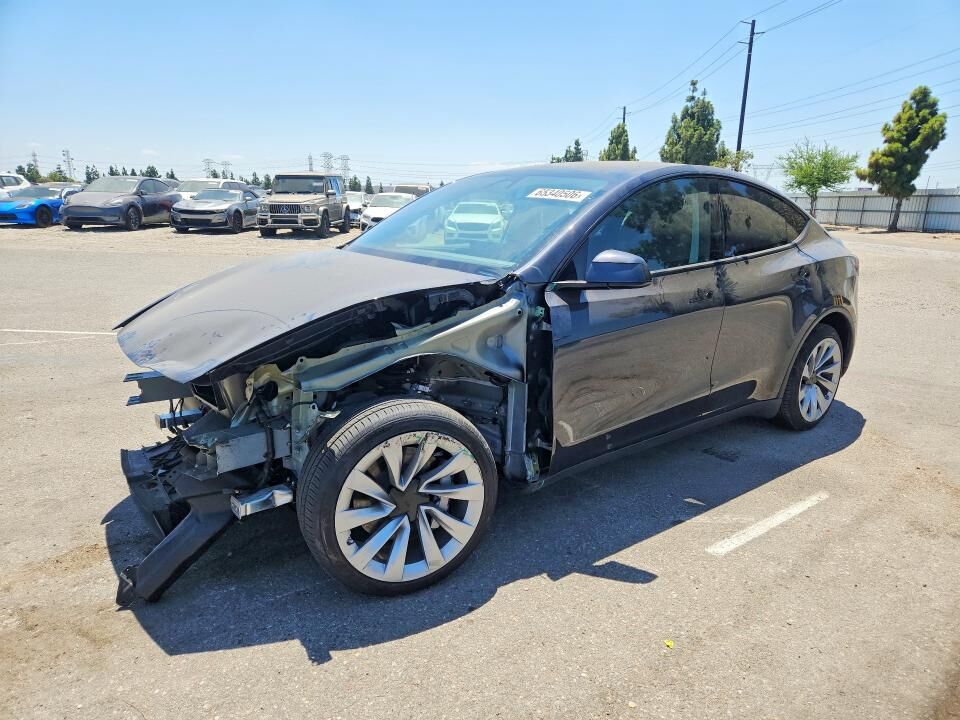 2026 TESLA Model Y