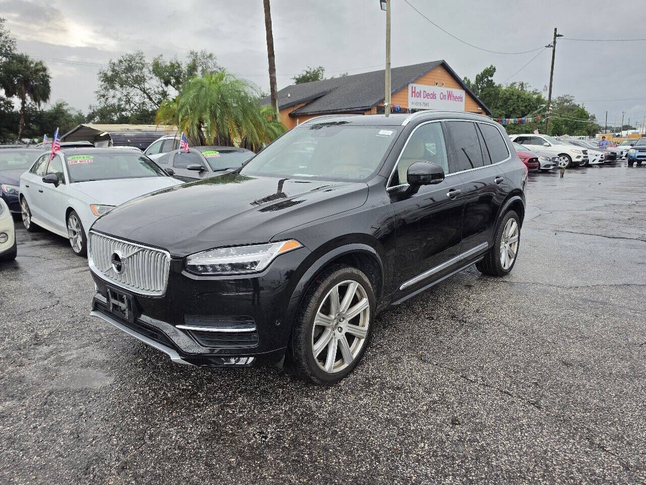 2017 VOLVO XC90