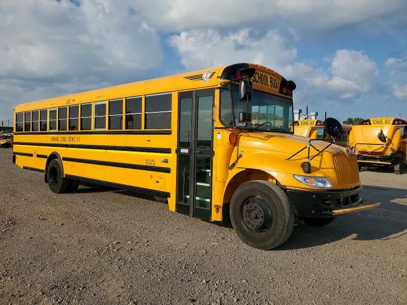 2022 IC BUS PB105