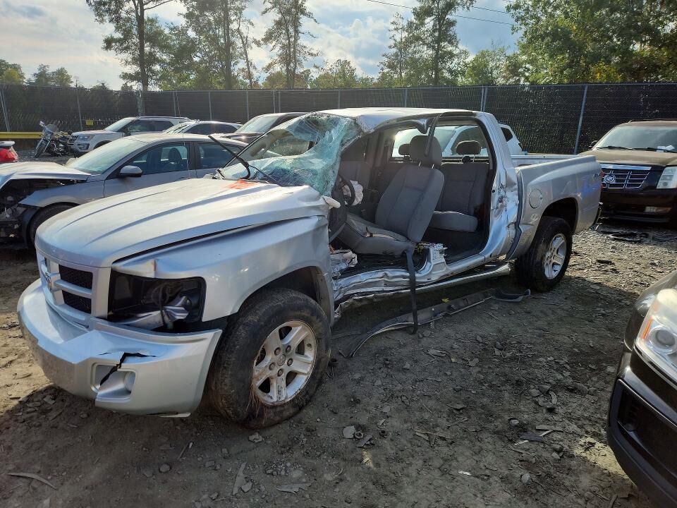 2011 DODGE Dakota