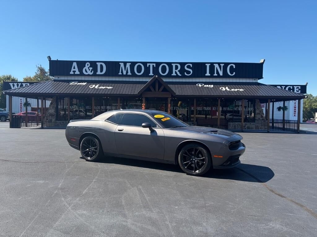 2017 DODGE Challenger
