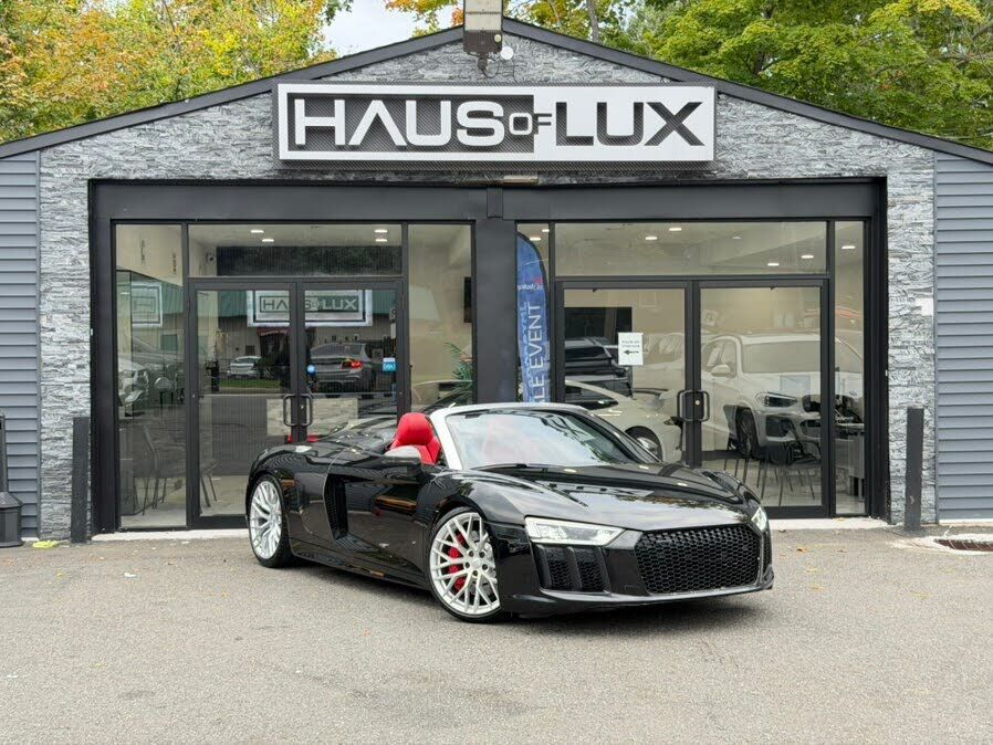 2017 AUDI R8