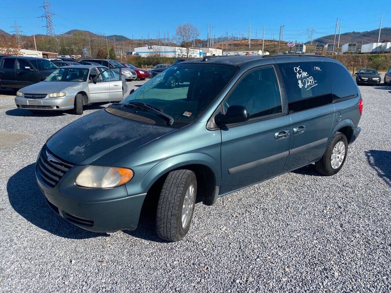 2005 CHRYSLER Town and Country