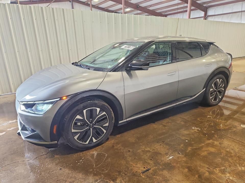 2023 KIA EV6