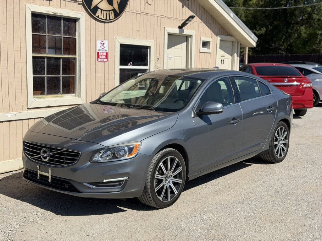 2016 VOLVO S60