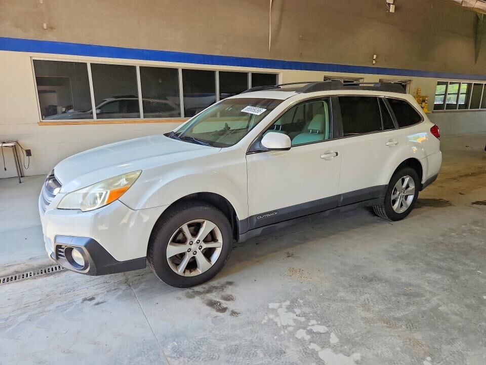2013 SUBARU Outback