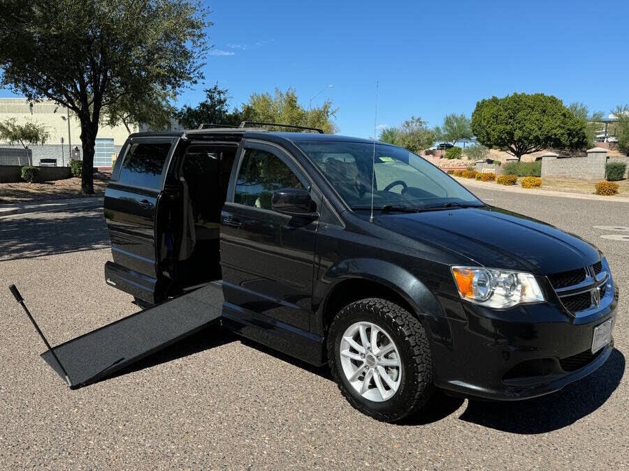 2016 DODGE Grand Caravan
