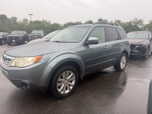 2011 SUBARU Forester