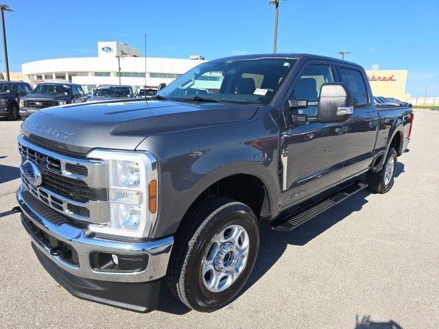 2025 FORD F-250