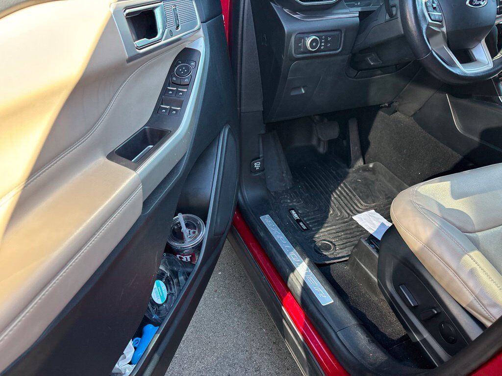 2021 FORD Explorer