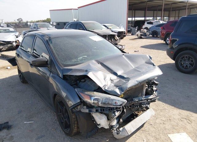 2016 FORD Focus