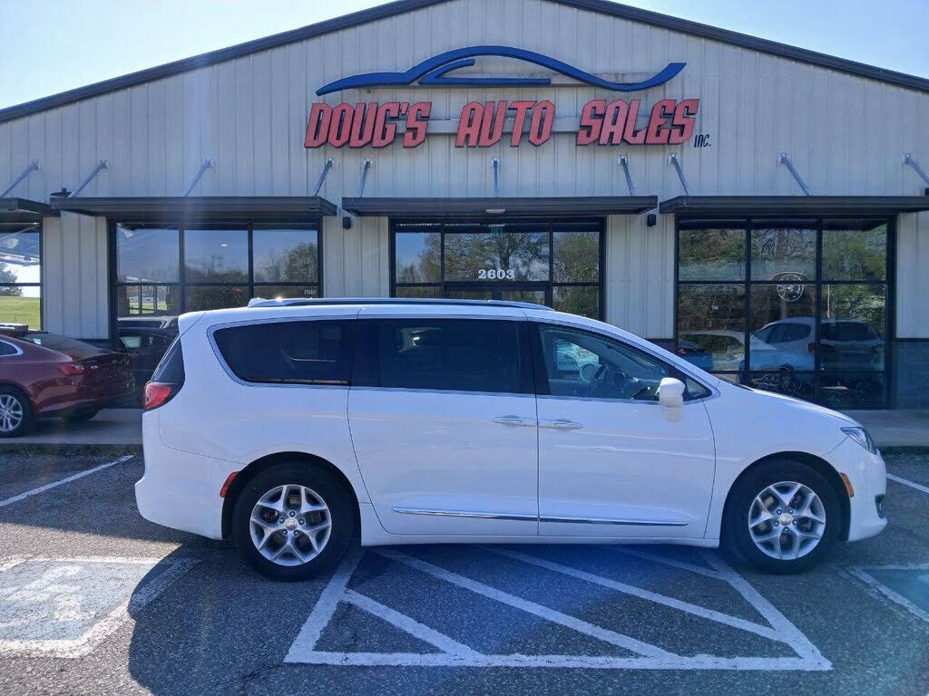 2017 CHRYSLER Pacifica