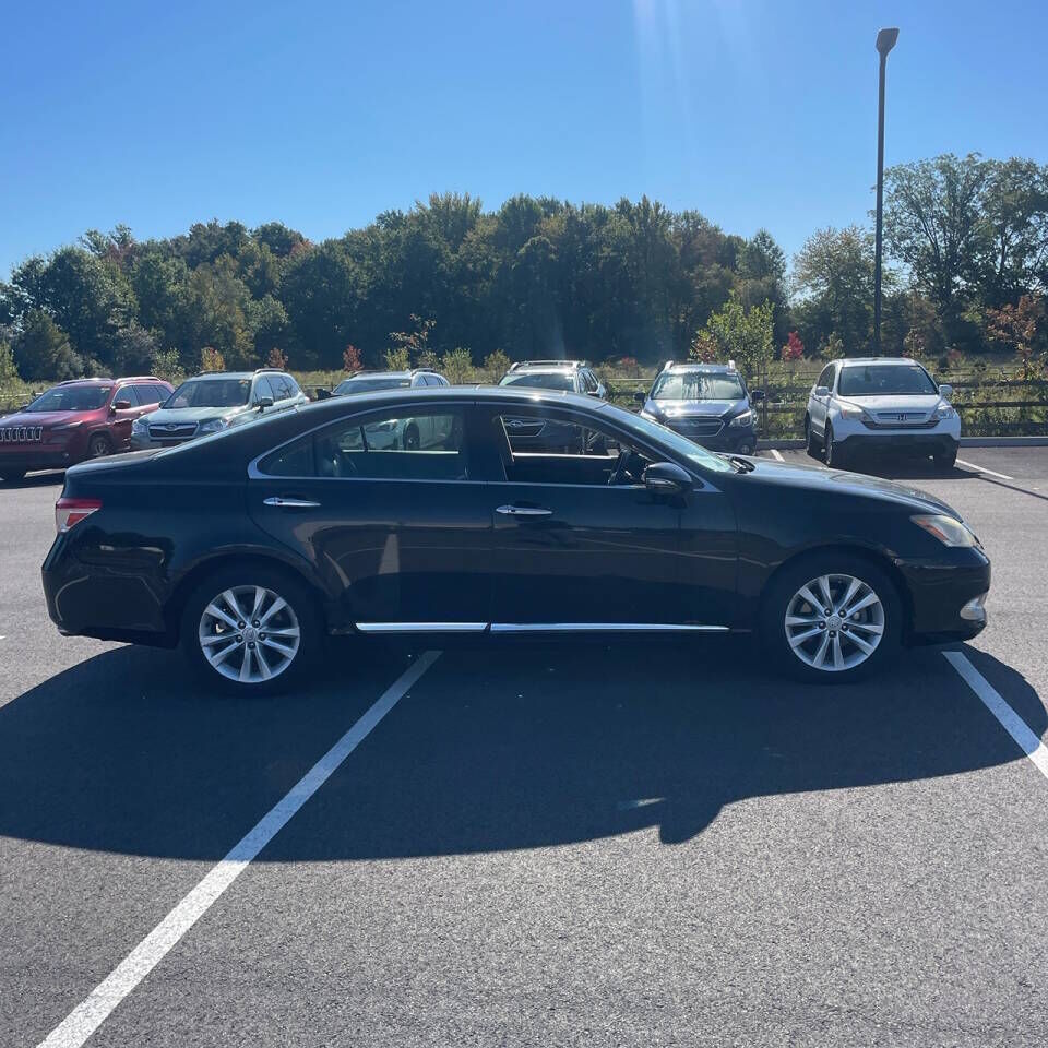2011 LEXUS ES