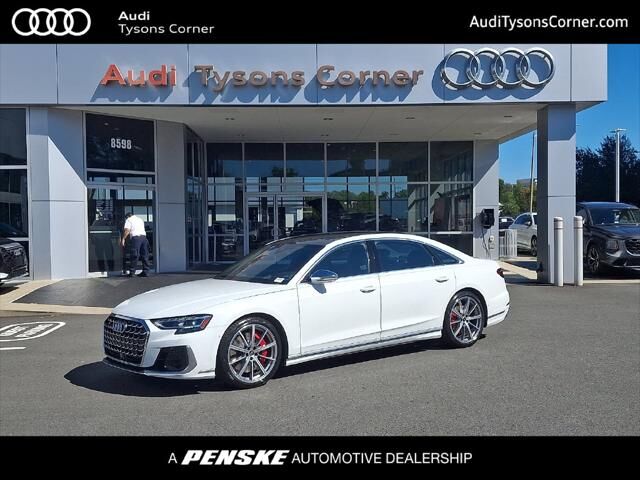 2023 AUDI S8