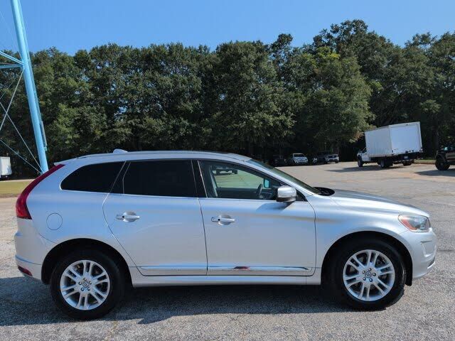 2015 VOLVO XC60