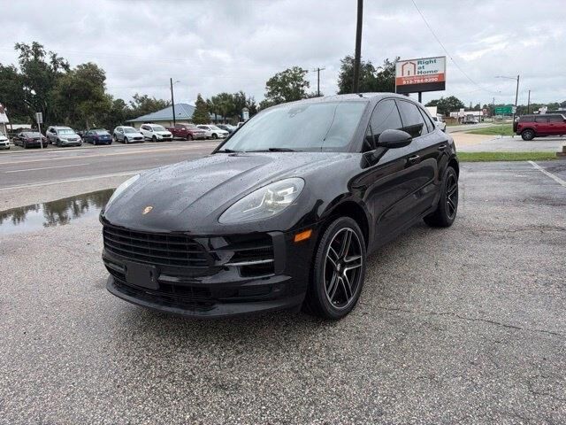 2020 PORSCHE Macan