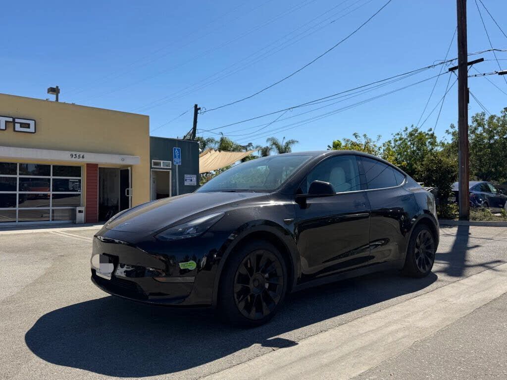 2022 TESLA Model Y