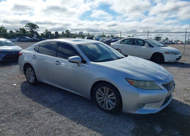 2013 LEXUS ES