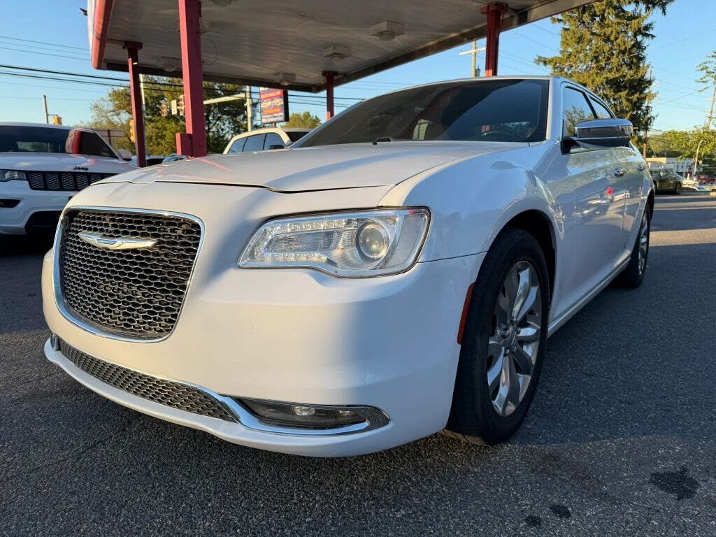 2018 CHRYSLER 300