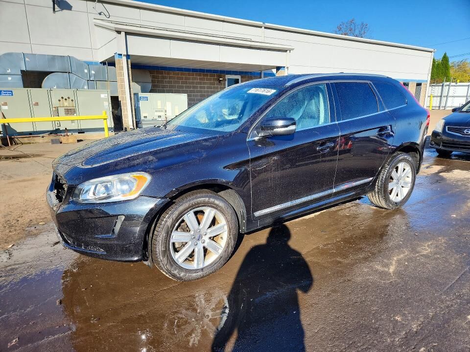2017 VOLVO XC60